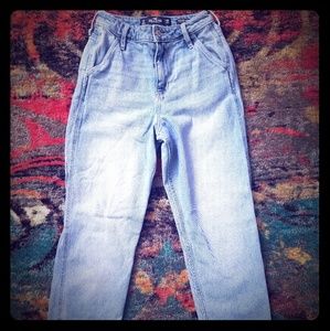 Hollister ultra high rise vintage mom jeans